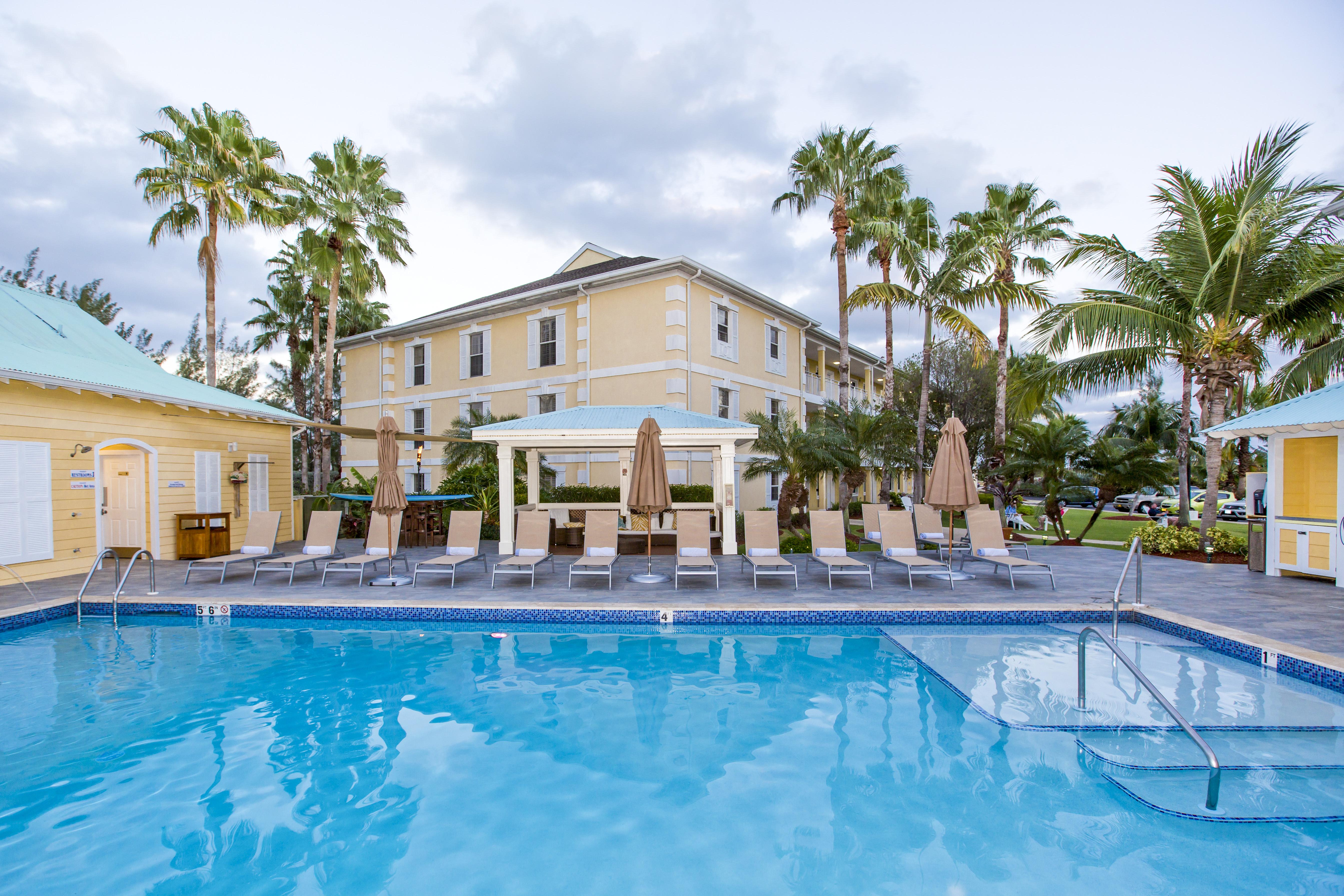 Sunshine Suites Resort West Bay Exteriör bild