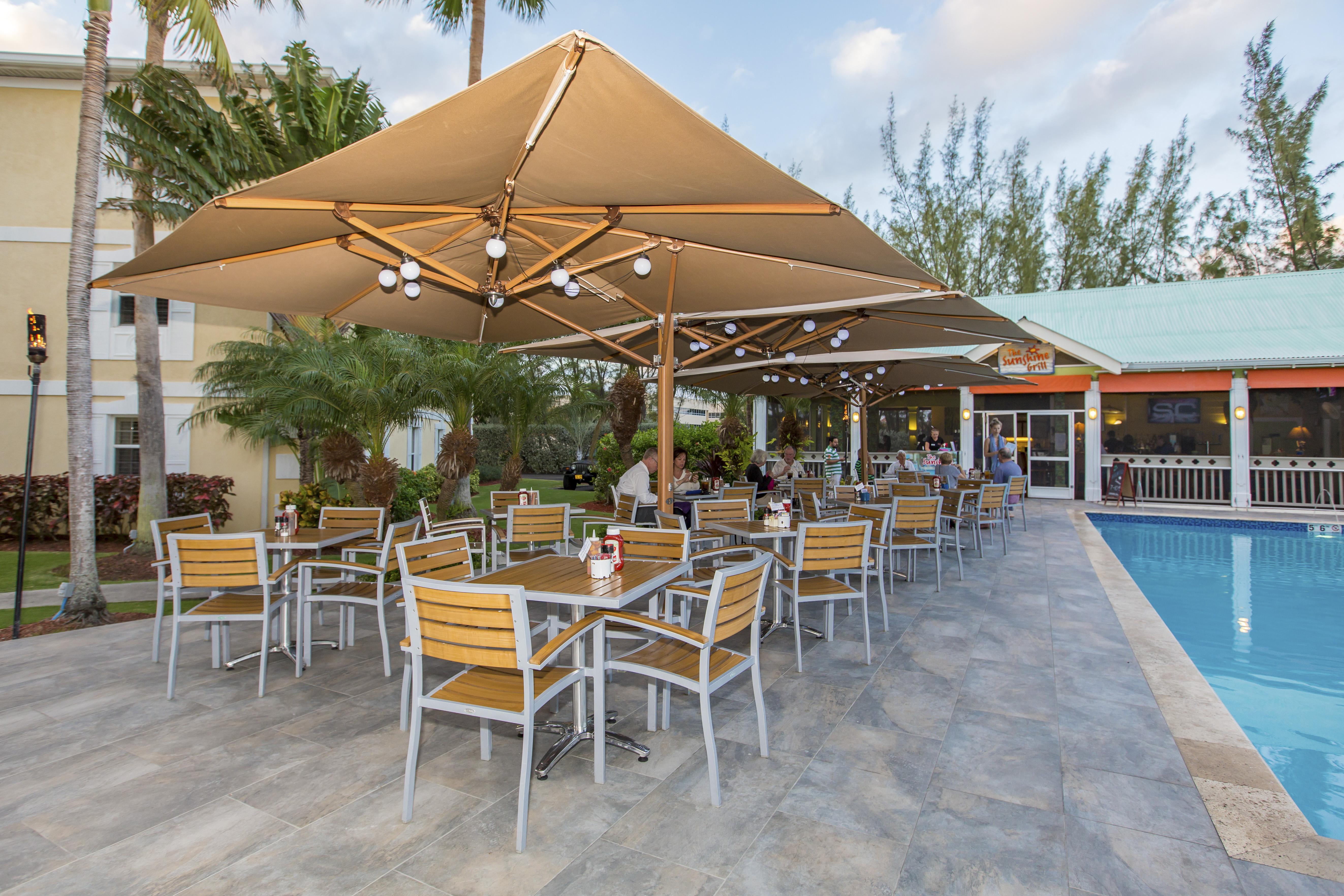 Sunshine Suites Resort West Bay Exteriör bild