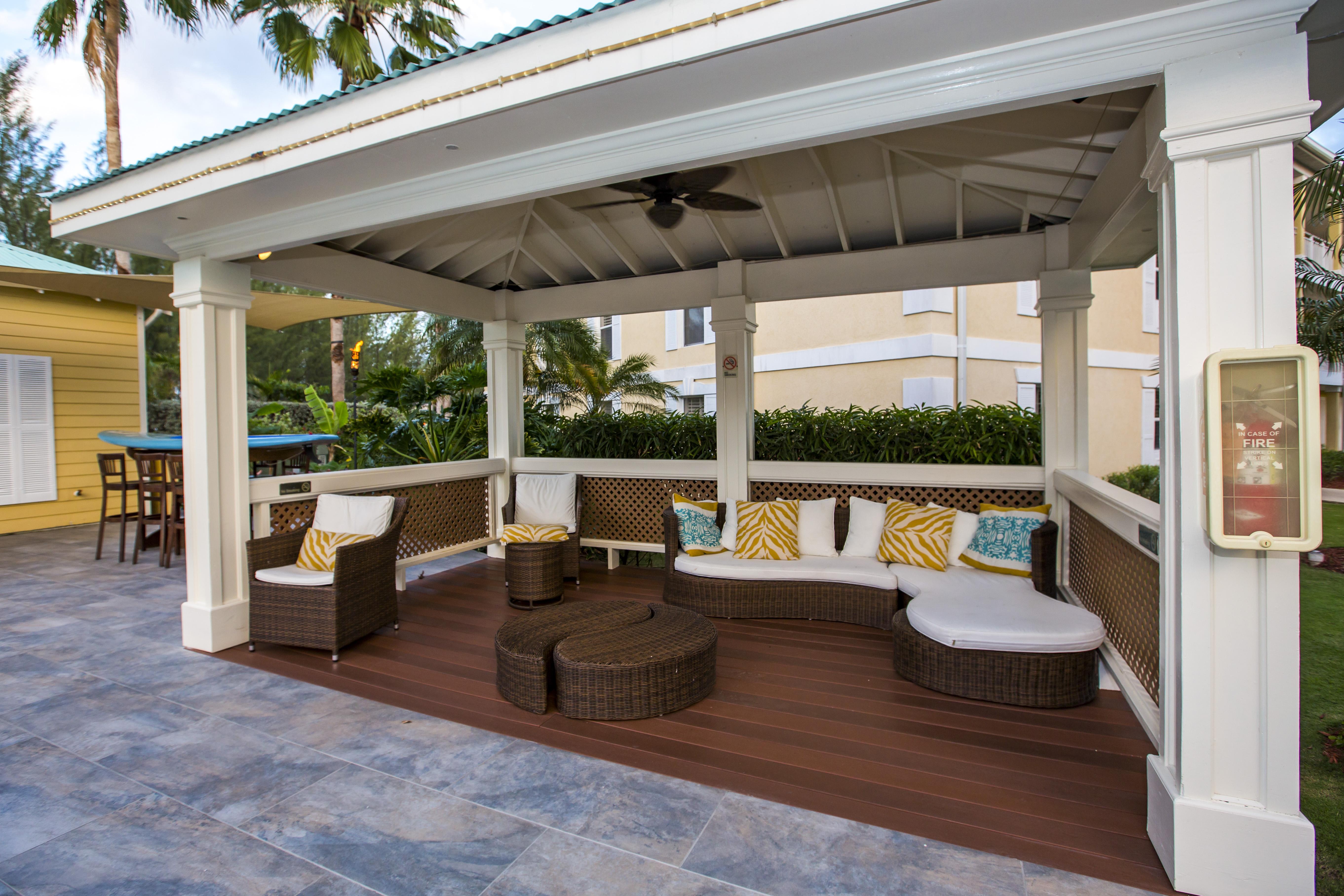 Sunshine Suites Resort West Bay Exteriör bild