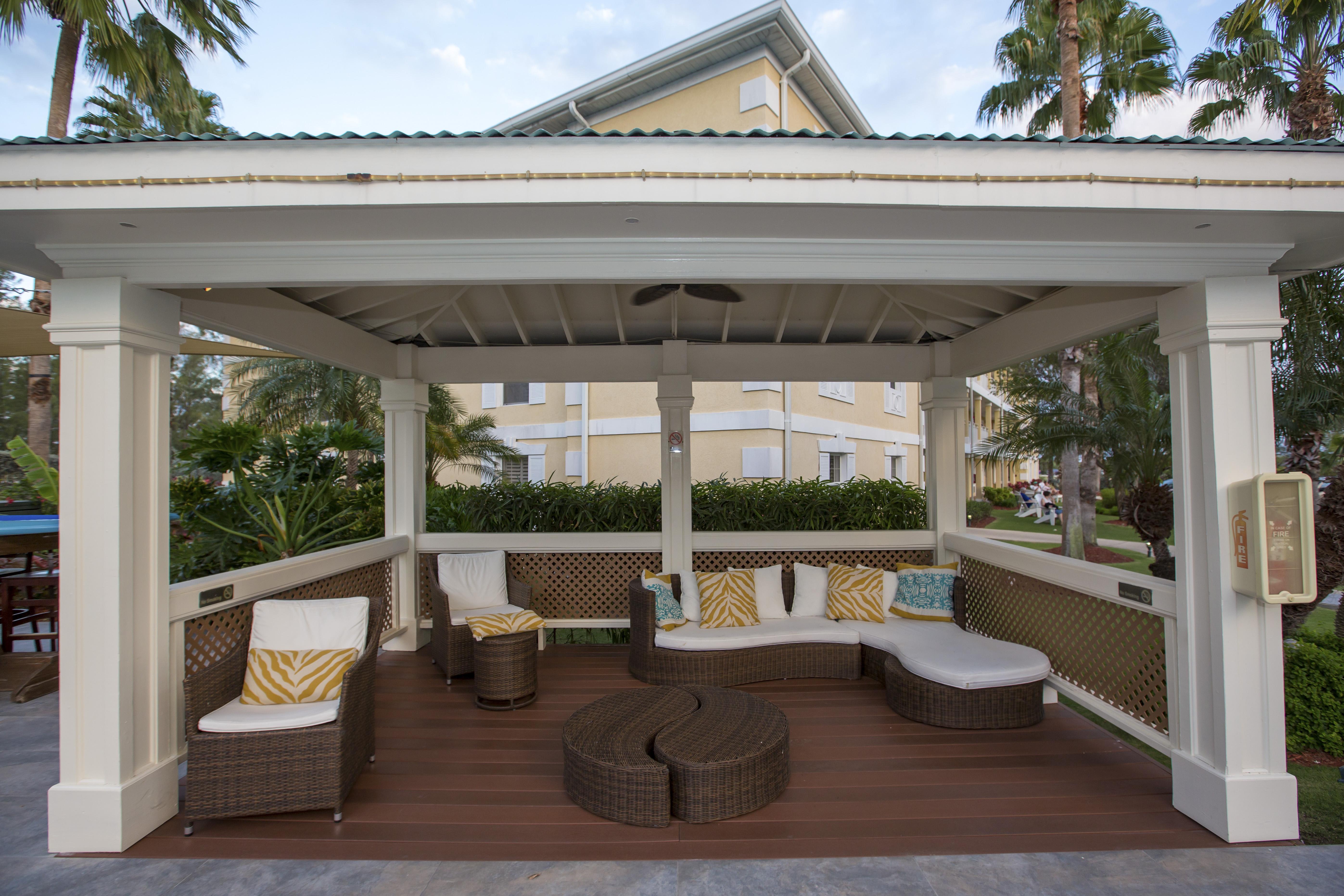 Sunshine Suites Resort West Bay Exteriör bild