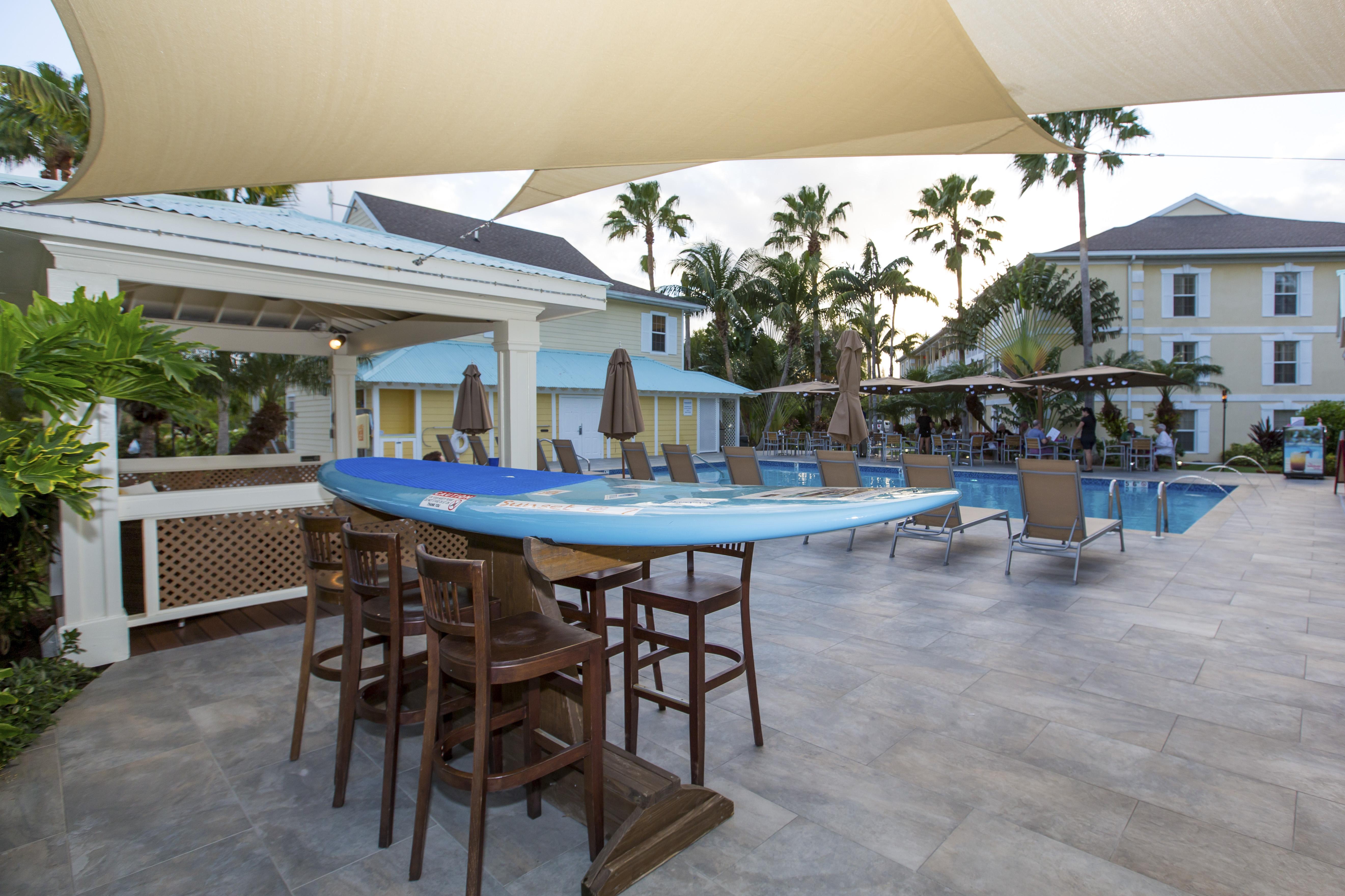 Sunshine Suites Resort West Bay Exteriör bild